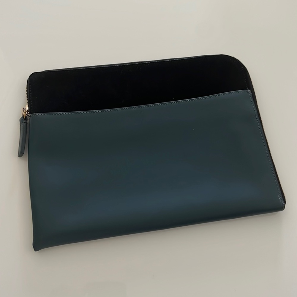 Document Holder - image 1